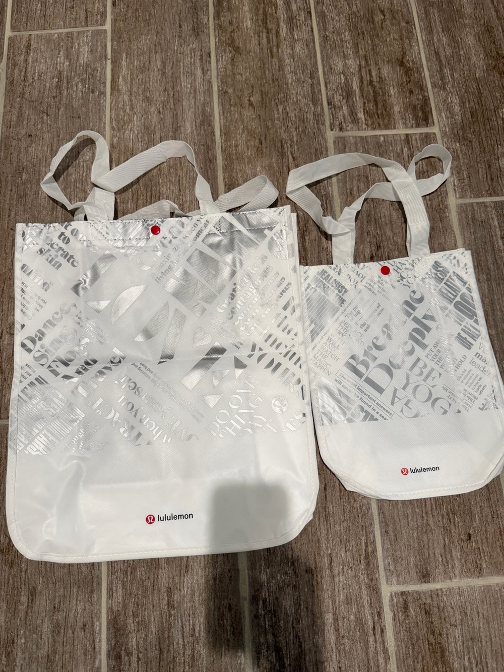 LULULEMON ATHLETICA WHITE SILVER LOVE reusable shopping bags tote